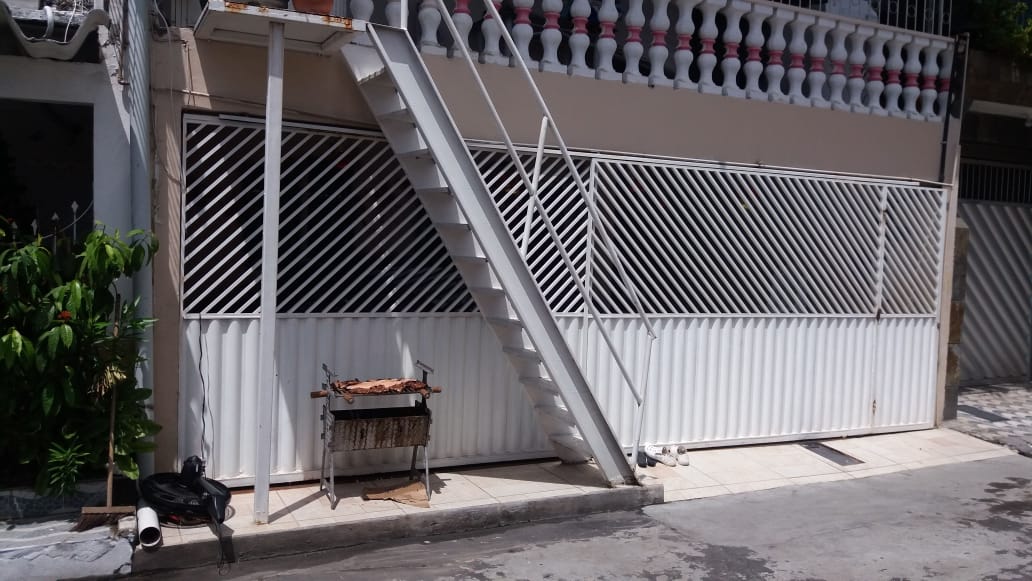 Casa na Raiz quitada com garagem